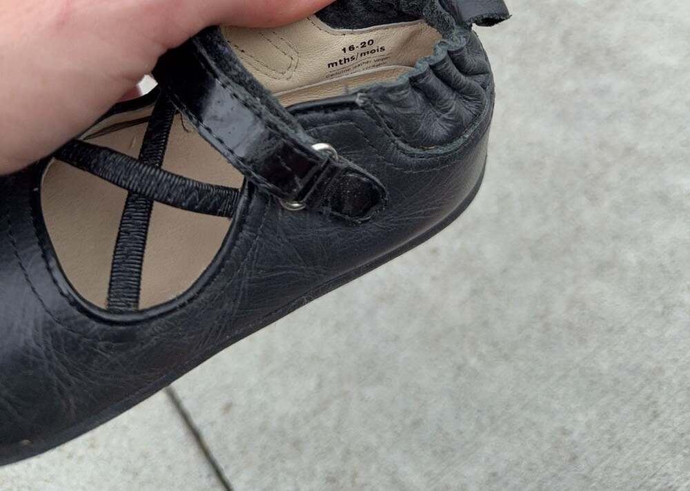 Robeez Tredz Black Leather Mary Jane Shoes 16-20 Months - Picture 4 of 4